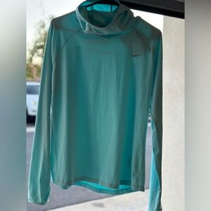 Nike Women' blue Long-Sleeve Athletic Top